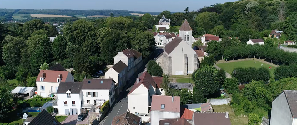 Image en deux parties de la ville de Montsoult